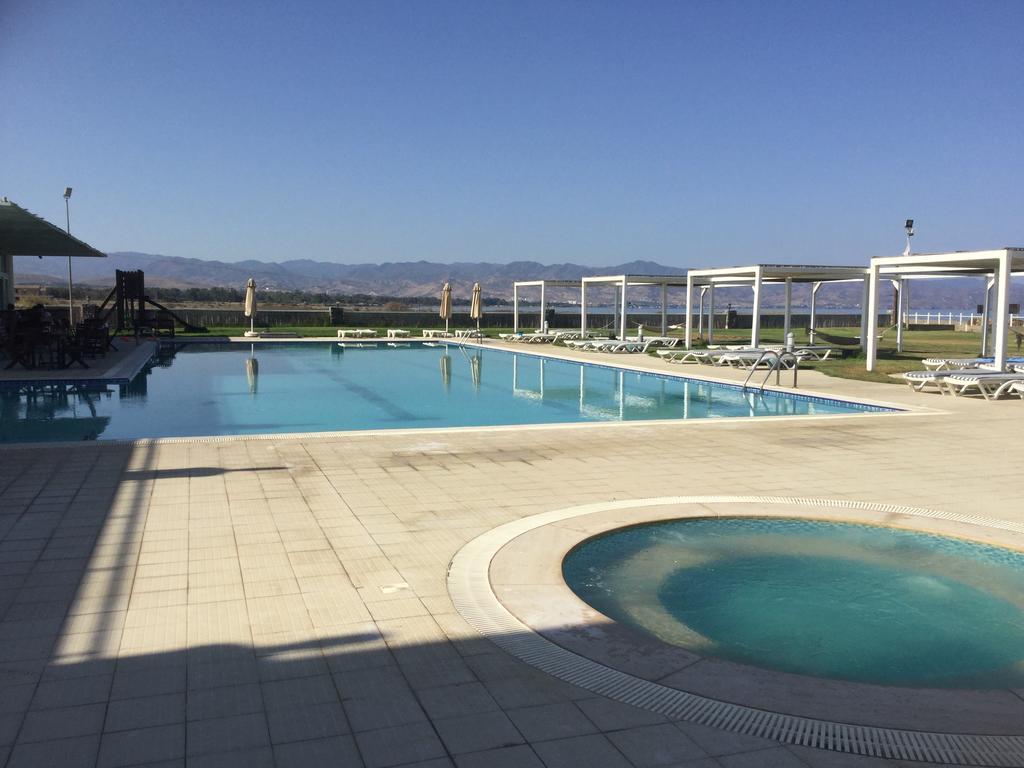 Aphrodite Beachfront Apartment Gaziveren Dış mekan fotoğraf