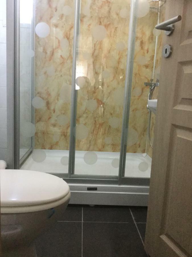 Aphrodite Beachfront Apartment Gaziveren Dış mekan fotoğraf
